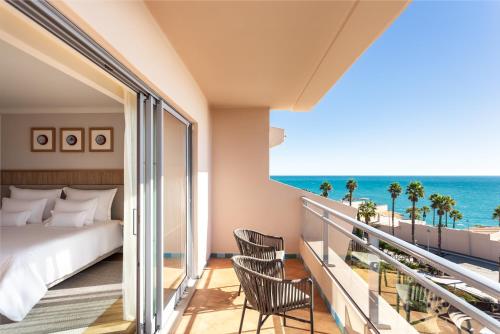 Habitación Doble con vistas al mar - 1 o 2 camas del hotel Grande Real Santa Eulalia Resort. Foto 3