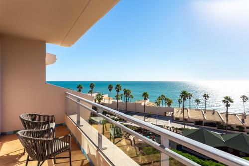 Habitación Doble con vistas al mar - 1 o 2 camas del hotel Grande Real Santa Eulalia Resort. Foto 7