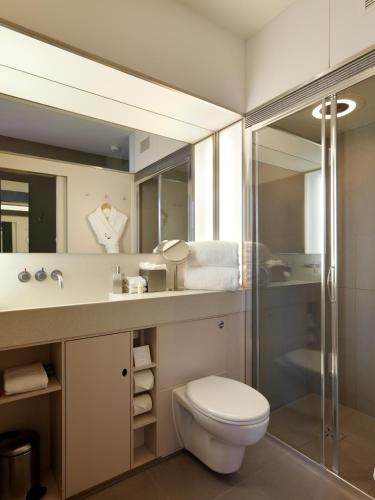 Habitación Deluxe con cama extragrande del hotel Marrable's. Foto 5