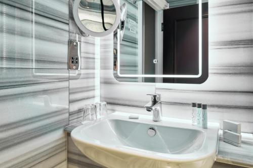 Habitación Doble Estándar del hotel Warren House. Foto 1