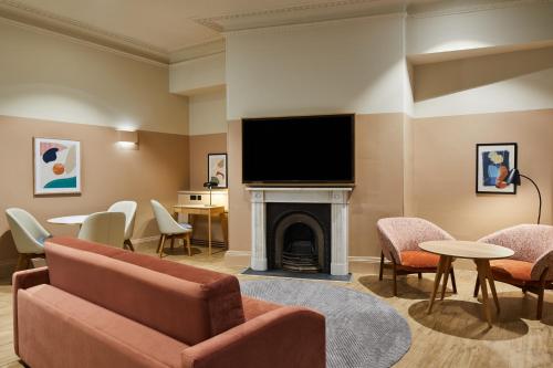 Estudio de planta abierta de 1 dormitorio del hotel Suffolk Lane by Blueprint Living. Foto 8