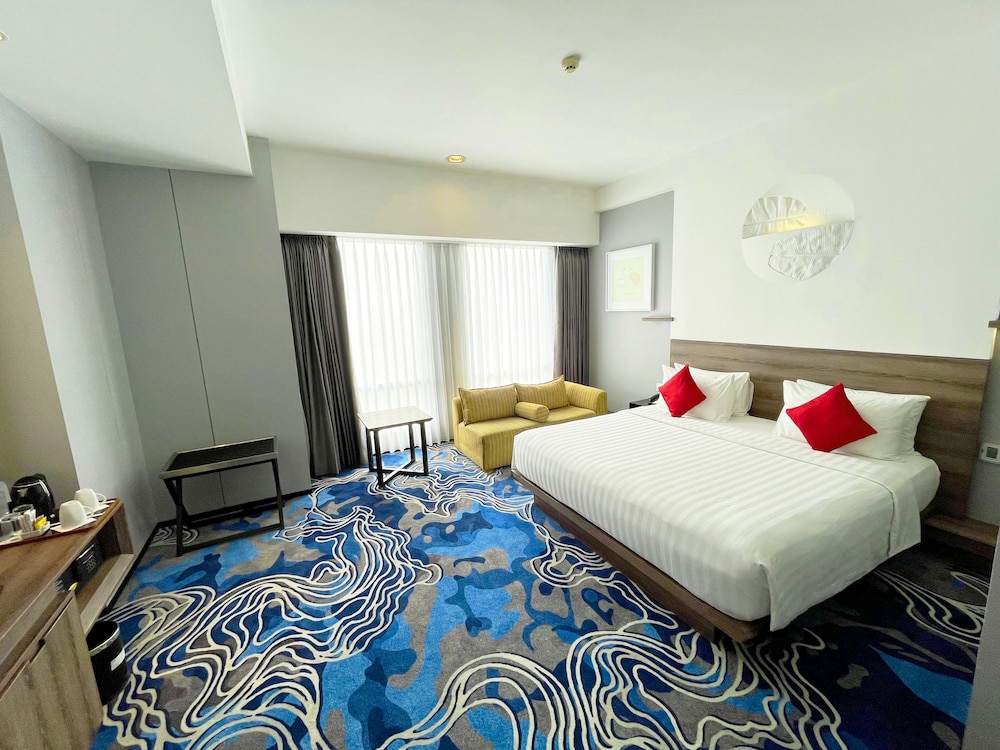 Habitación ejecutiva, 1 cama de matrimonio grande del hotel Novotel Bandung. Foto 3