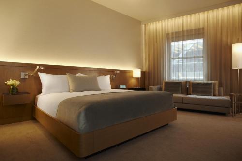 Alojamiento Premier con cama extragrande y vistas a la ciudad del hotel The Knickerbocker. Foto 2