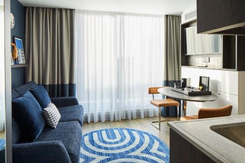 Suite - 2 camas del hotel Residence Inn by Marriott London Tower Bridge. Foto 1