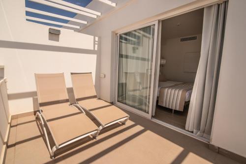 Family Suite (2 Bedrooms) del hotel Aequora Lanzarote Suites. Foto 3