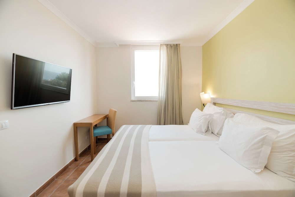 Suite superior, vistas al mar del hotel Pestana Viking Beach & Golf Resort. Foto 1