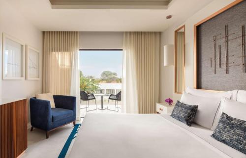 Family Deluxe Room with Terrace del hotel Tivoli Carvoeiro Algarve Resort