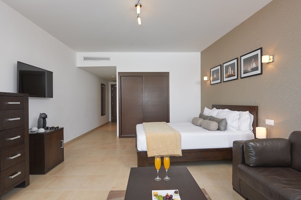 The Level, Habitación Deluxe del hotel Melia Dunas Beach Resort and Spa. Foto 2