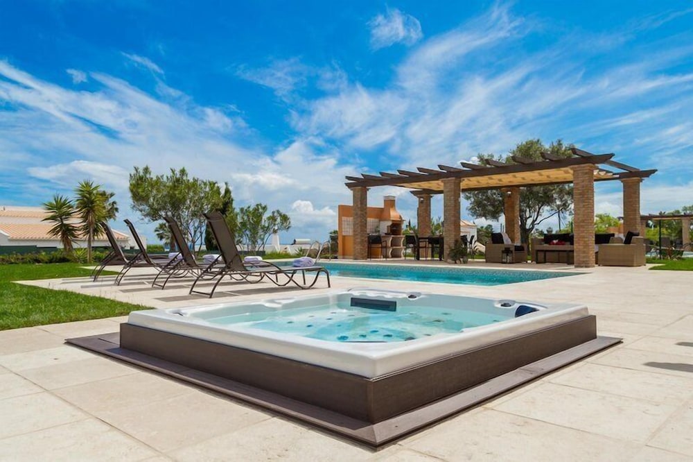 Villa, 4 Bedrooms, Private Pool, Jacuzzi del hotel Colina Da Lapa and Villas. Foto 6