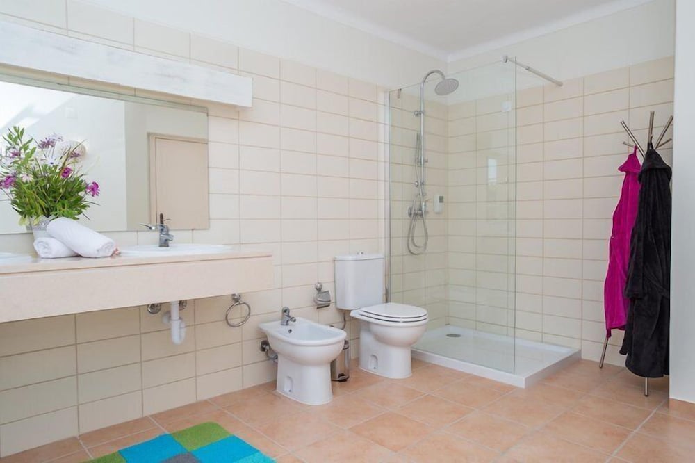 Villa, 4 Bedrooms, Private Pool, Jacuzzi del hotel Colina Da Lapa and Villas. Foto 7