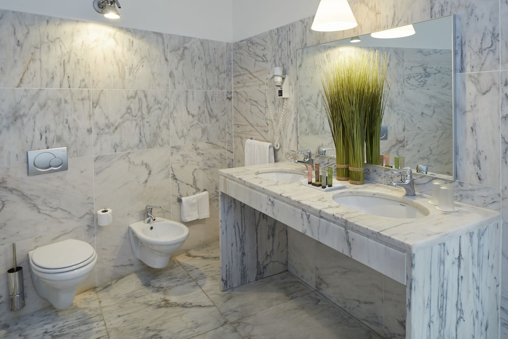 Suite del hotel Occidental Faro. Foto 4