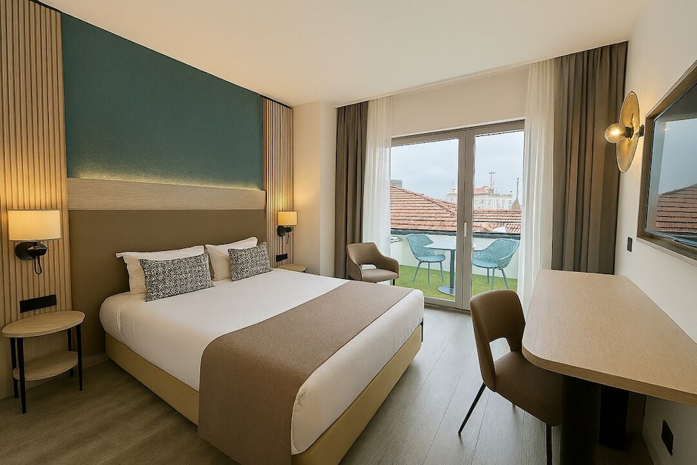 Habitación superior, terraza del hotel Occidental Faro