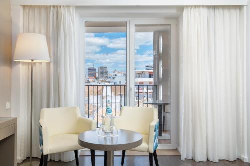 Suite con vistas a la ciudad del hotel Ap Eva Senses. Foto 3