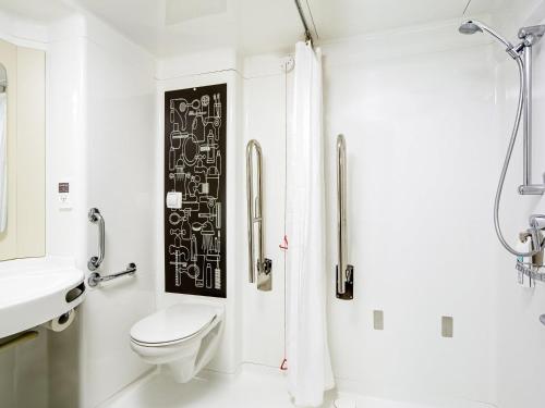 Accessible Double SweetRoom del hotel Ibis London Barking. Foto 2