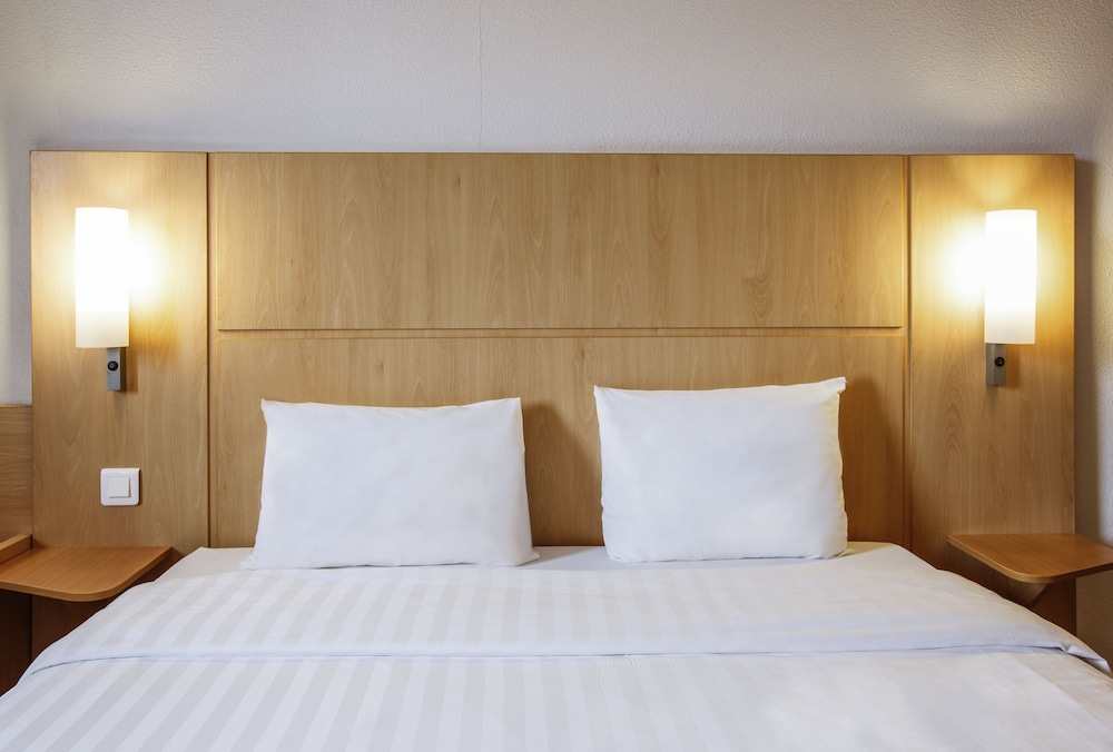 Habitación Estándar con 1 cama doble del hotel Ibis Albert Pays De Somme. Foto 1