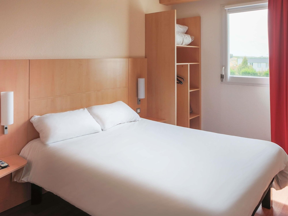 Habitación Estándar con 1 cama doble del hotel Ibis Albert Pays De Somme. Foto 6