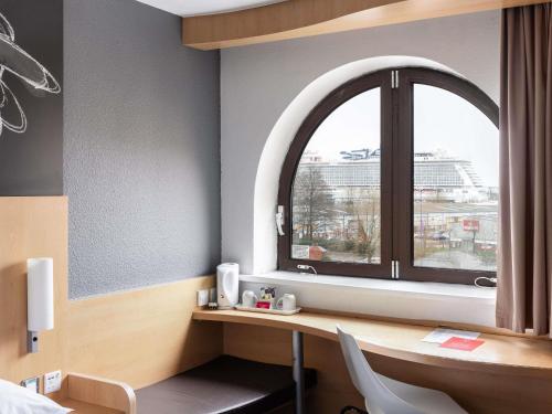 Habitación Doble Estándar con vistas al puerto del hotel Ibis Southampton Centre
