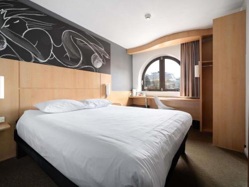 Habitación Doble Estándar con vistas al puerto del hotel Ibis Southampton Centre. Foto 3