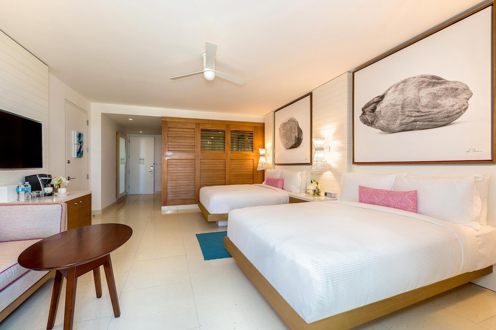 Habitación, 2 camas de matrimonio, vistas al mar del hotel Grand Hyatt Baha Mar. Foto 4