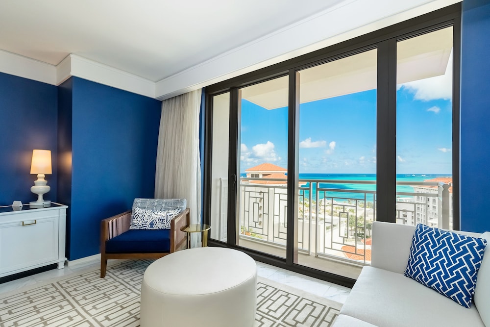 Habitación, 1 cama de matrimonio grande, vistas al mar del hotel Grand Hyatt Baha Mar. Foto 2
