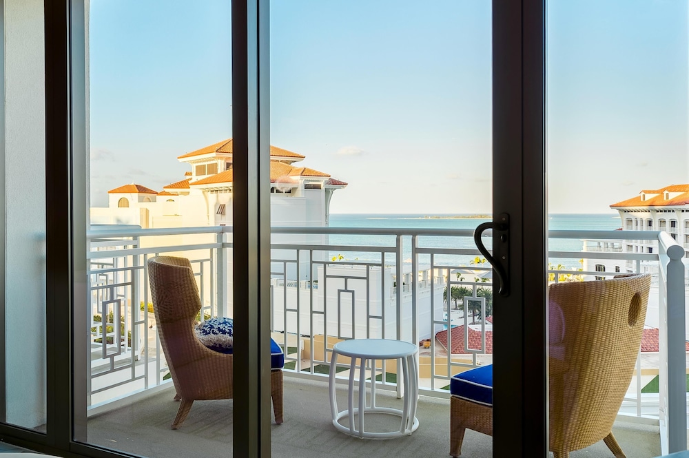 Habitación, 2 camas de matrimonio, balcón, vistas al mar del hotel Grand Hyatt Baha Mar