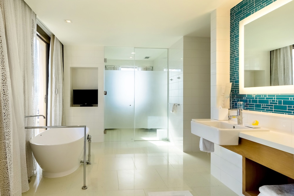 Suite Grand, 1 cama de matrimonio grande del hotel Grand Hyatt Baha Mar. Foto 9