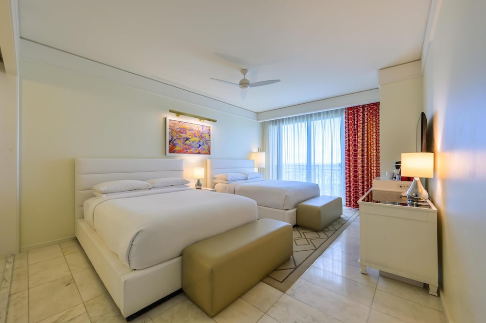 Habitación, 2 camas de matrimonio (Fountain View Reserve) del hotel Grand Hyatt Baha Mar. Foto 4