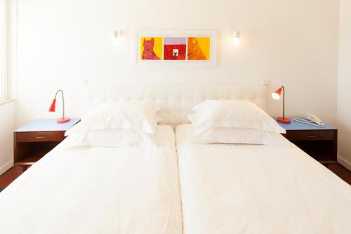Habitación Doble con balcón y vistas al interior del hotel Vasco Da Gama. Foto 3