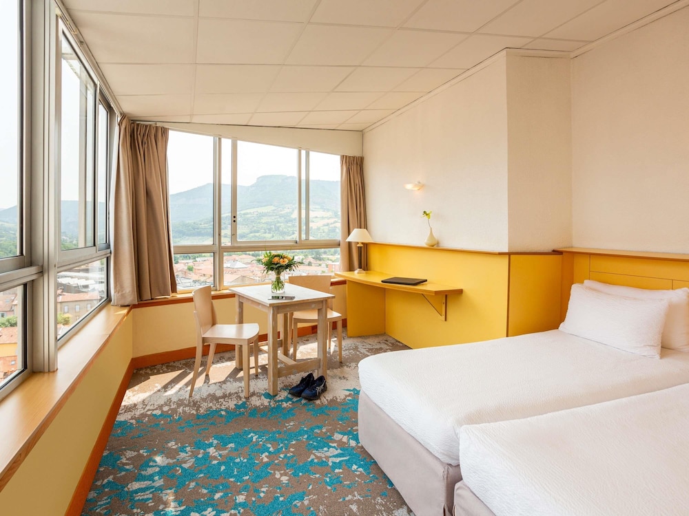 Habitación Familiar del hotel Mercure Millau. Foto 4