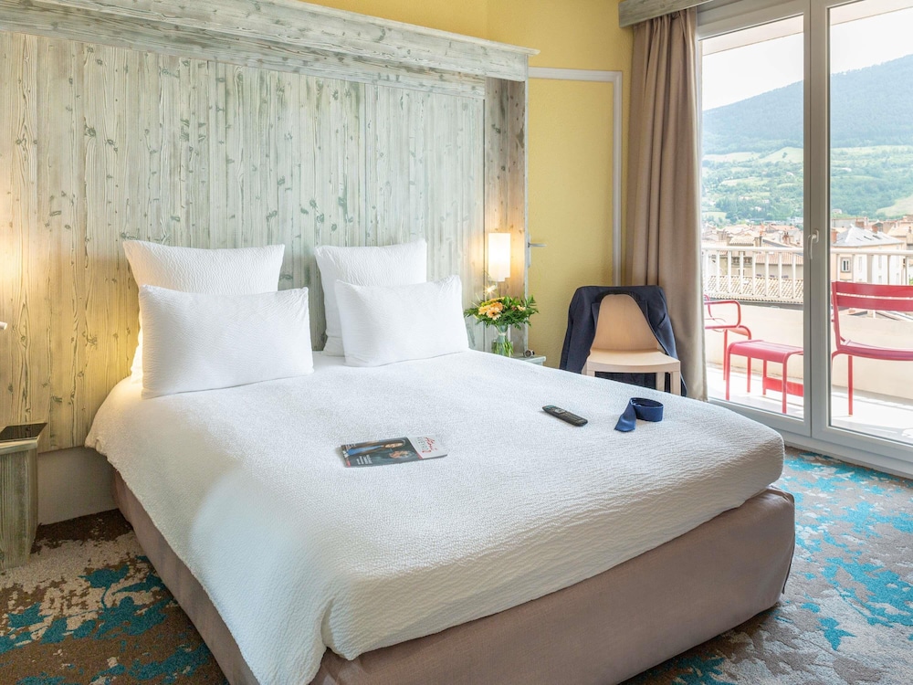 Habitación clásica con cama doble del hotel Mercure Millau