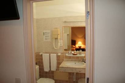 Habitación Doble Estándar con balcón - 1 o 2 camas del hotel Baía Beach. Foto 2