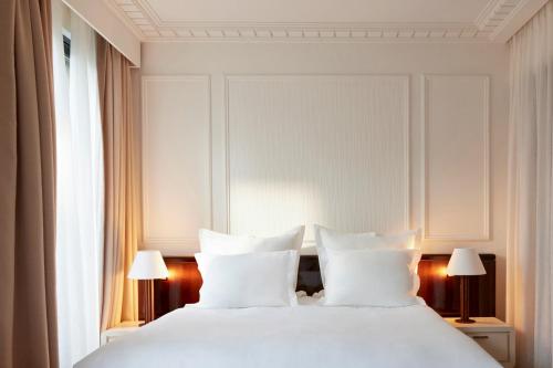 Habitación Doble Deluxe - 1 o 2 camas del hotel Maison Delano Paris. Foto 2