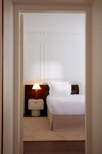 Habitación Doble Deluxe - 1 o 2 camas del hotel Maison Delano Paris. Foto 4