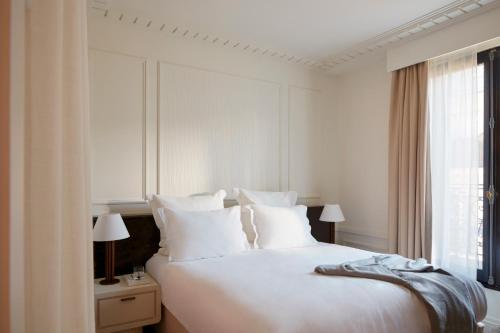 Habitación Prestige del hotel Maison Delano Paris. Foto 5