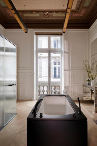 Suite Grand Histórica del hotel Maison Delano Paris. Foto 9