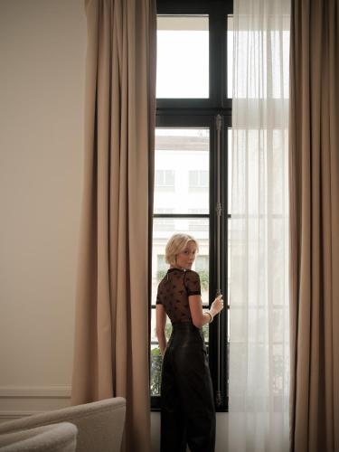 Suite Junior del hotel Maison Delano Paris. Foto 4