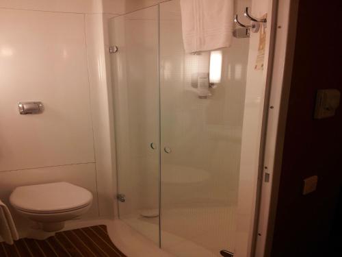 Habitación Doble Estándar del hotel Ibis Lisboa Sintra. Foto 10