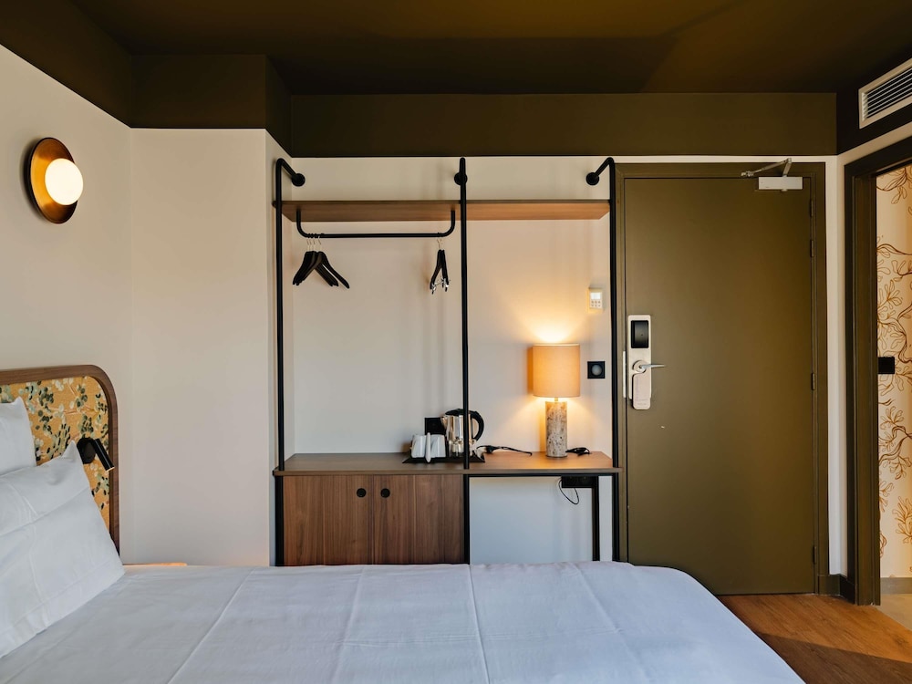 Habitación Classic - Una cama doble del hotel Mercure Paris Levallois Perret. Foto 4