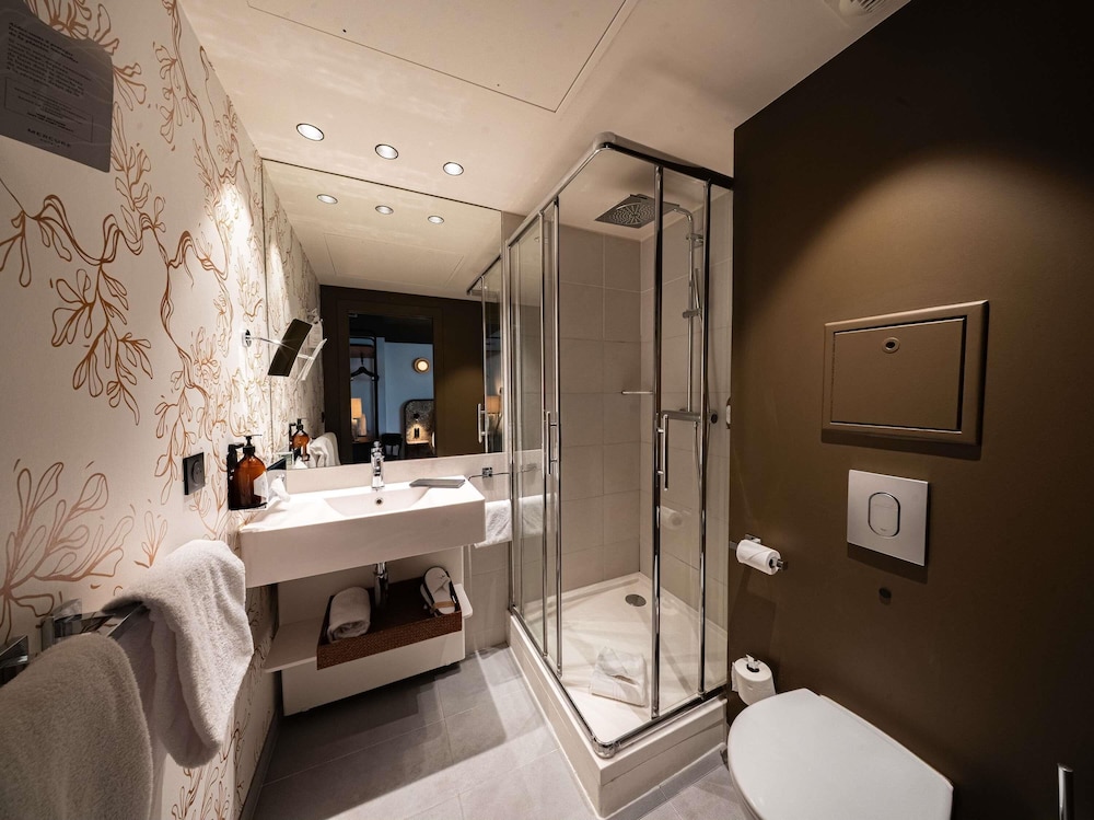 Habitación Classic - Dos camas individuales del hotel Mercure Paris Levallois Perret. Foto 4