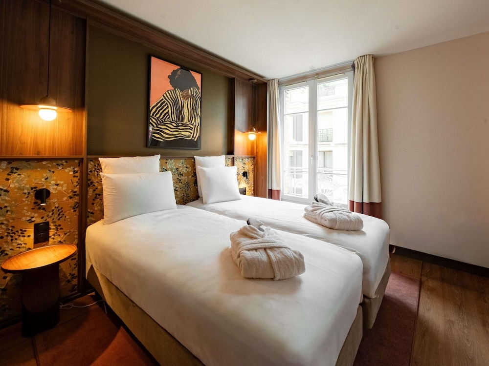 Habitación Privilege con 2 camas individuales del hotel Mercure Paris Levallois Perret. Foto 2