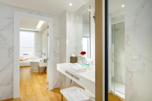 Suite Junior del hotel Talayot - Adults Only. Foto 1