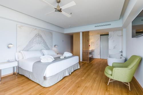 Suite Junior del hotel Talayot - Adults Only. Foto 3