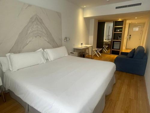 Habitación Doble Estándar del hotel Talayot - Adults Only. Foto 1