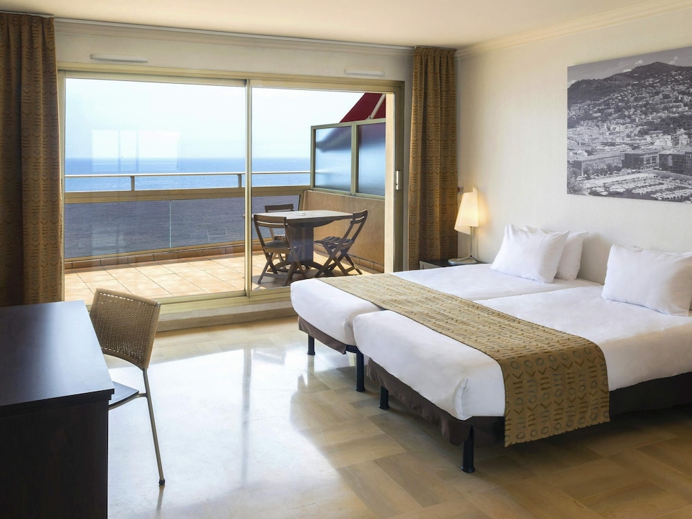 Habitación tipo estudio con vistas al mar del hotel Adagio Nice Promenade Des Anglais. Foto 2