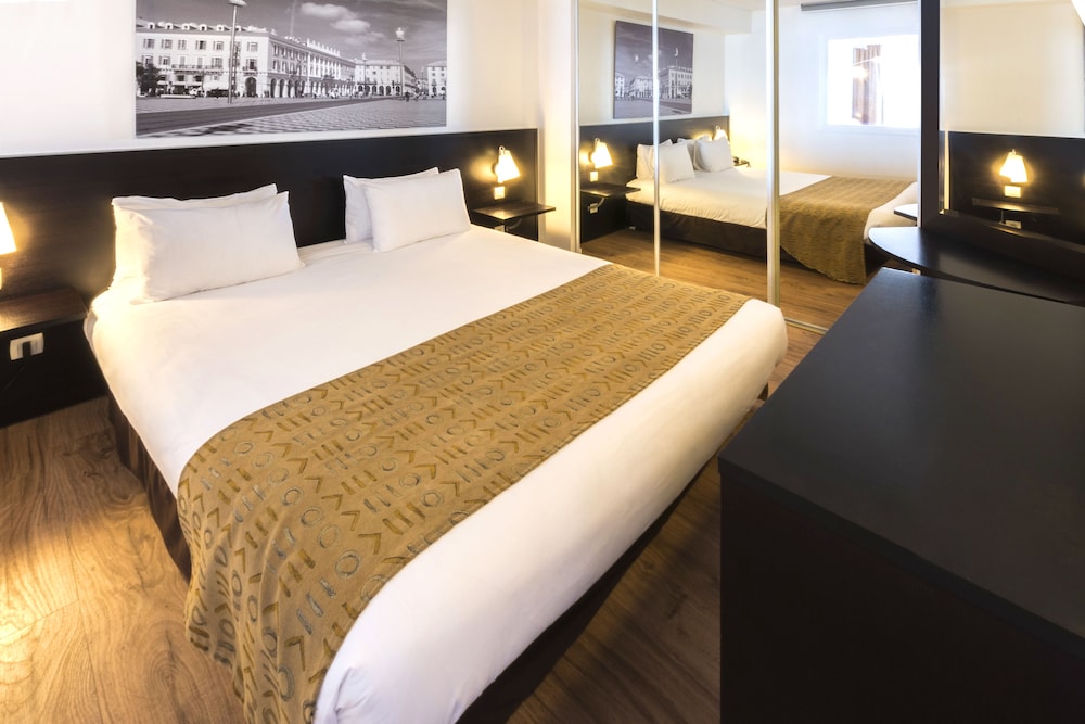 Apartamento de 1 dormitorio con vistas al mar del hotel Adagio Nice Promenade Des Anglais. Foto 1