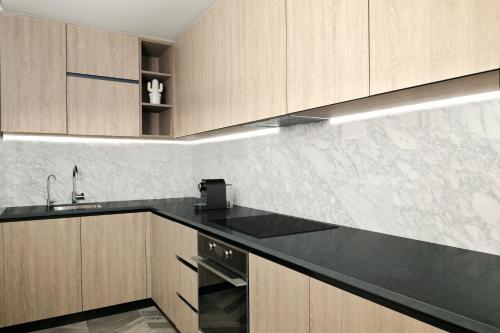 Residencia con 3 dormitorios, balcón y vistas al puerto deportivo del hotel Intercontinental Dubai Marina, An Ihg. Foto 1