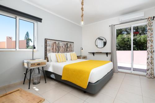 Habitación Doble con balcón del hotel Clube Vilarosa. Foto 3