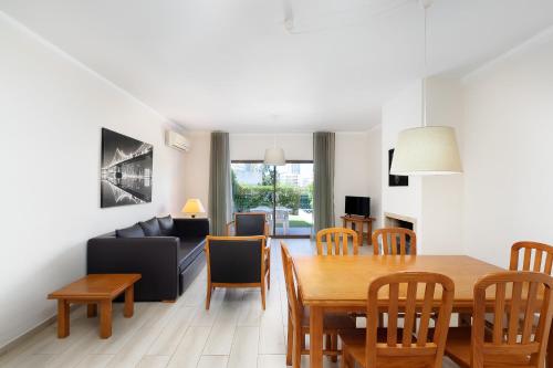 Apartamento Superior de 2 dormitorios del hotel Clube Vilarosa. Foto 6