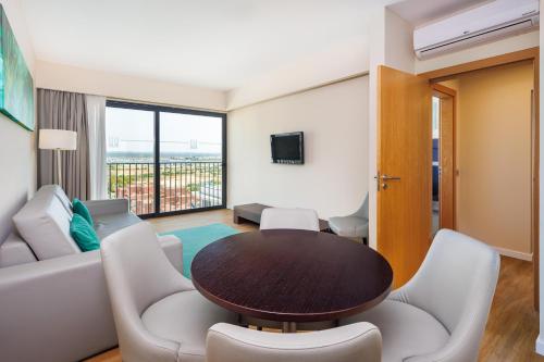 Suite Familiar del hotel Jupiter Algarve - Beach and Spa. Foto 4
