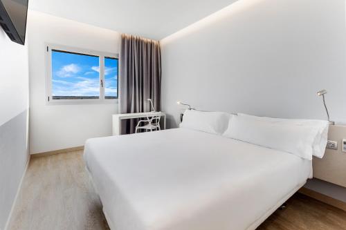 Habitación Doble del hotel B&B Barcelona Viladecans. Foto 2